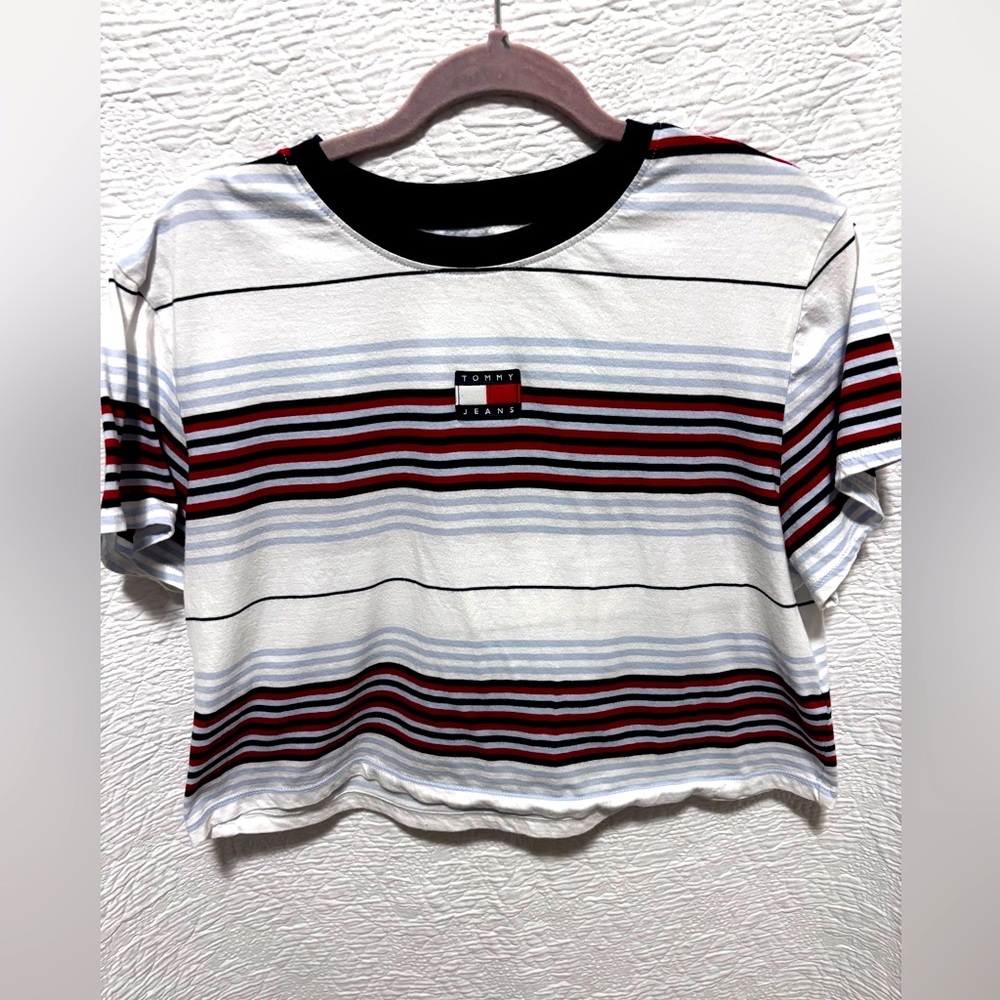 Tommy Jeans women’s cropped tee shirt